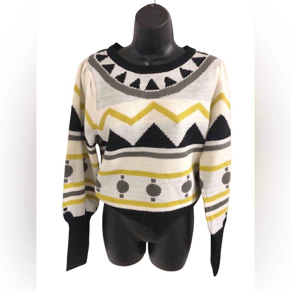 Industry black ivory chartreuse  pleated shoulder extra long cuff sweater size S